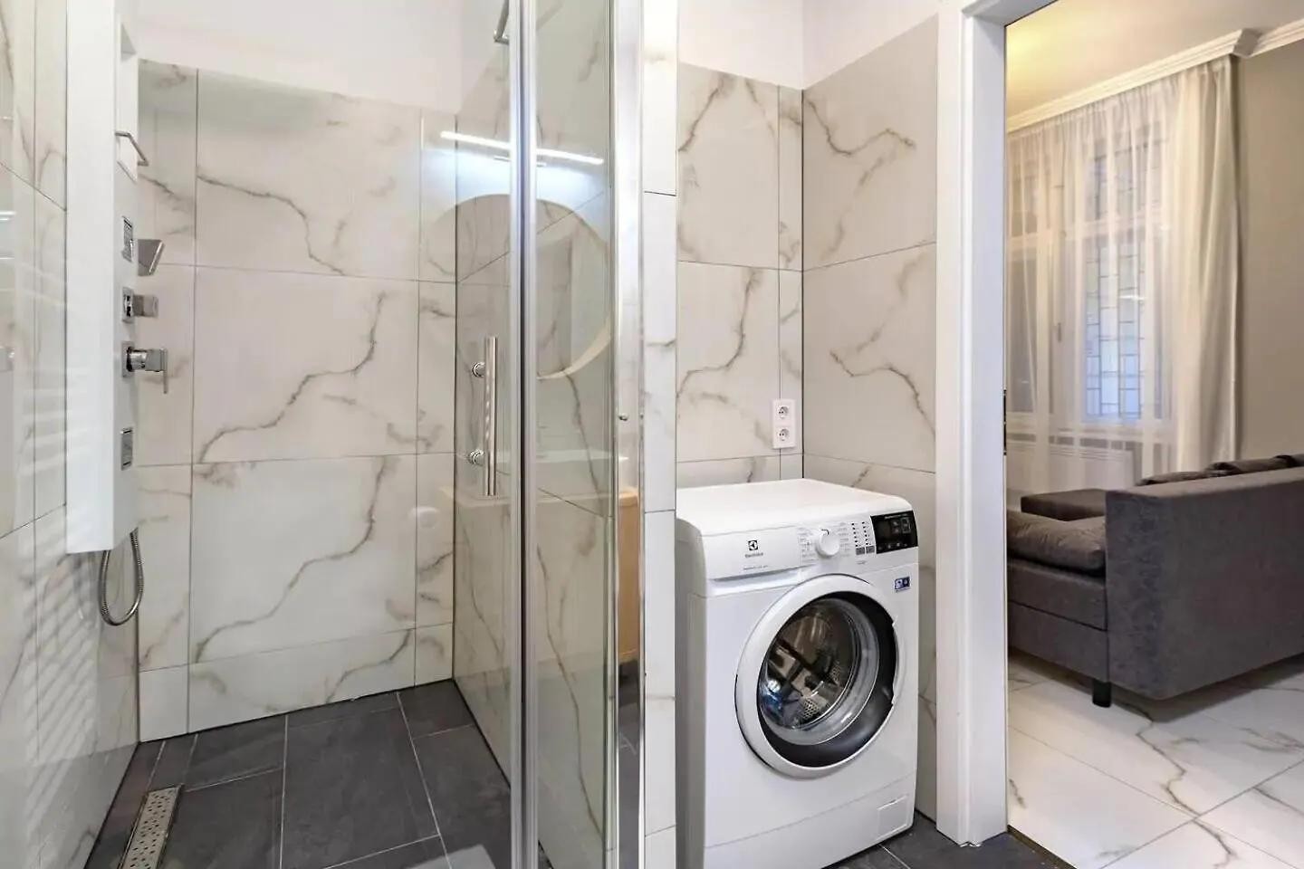 Luxurious Apartment In The Heart Of Budapest